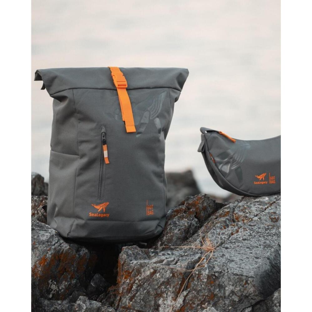 NEW LINE IN THE SAND sealegacy edition rolltop easy bag in grey